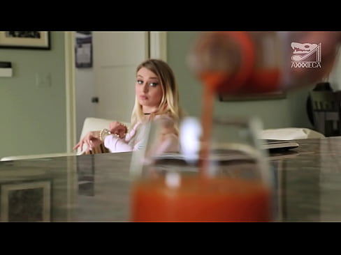 ❤️ Varma knabino kun grandaj manoj kaj malloza fiketo ricevas kokon de malgajninto, sed tre malmola Porno ĉe eo.pornpics-de.ru ﹏